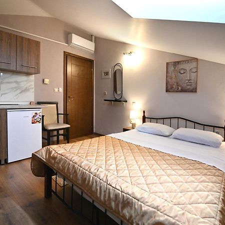 Hotel Agnanti Unique Hospitality 卡斯托里亚 外观 照片