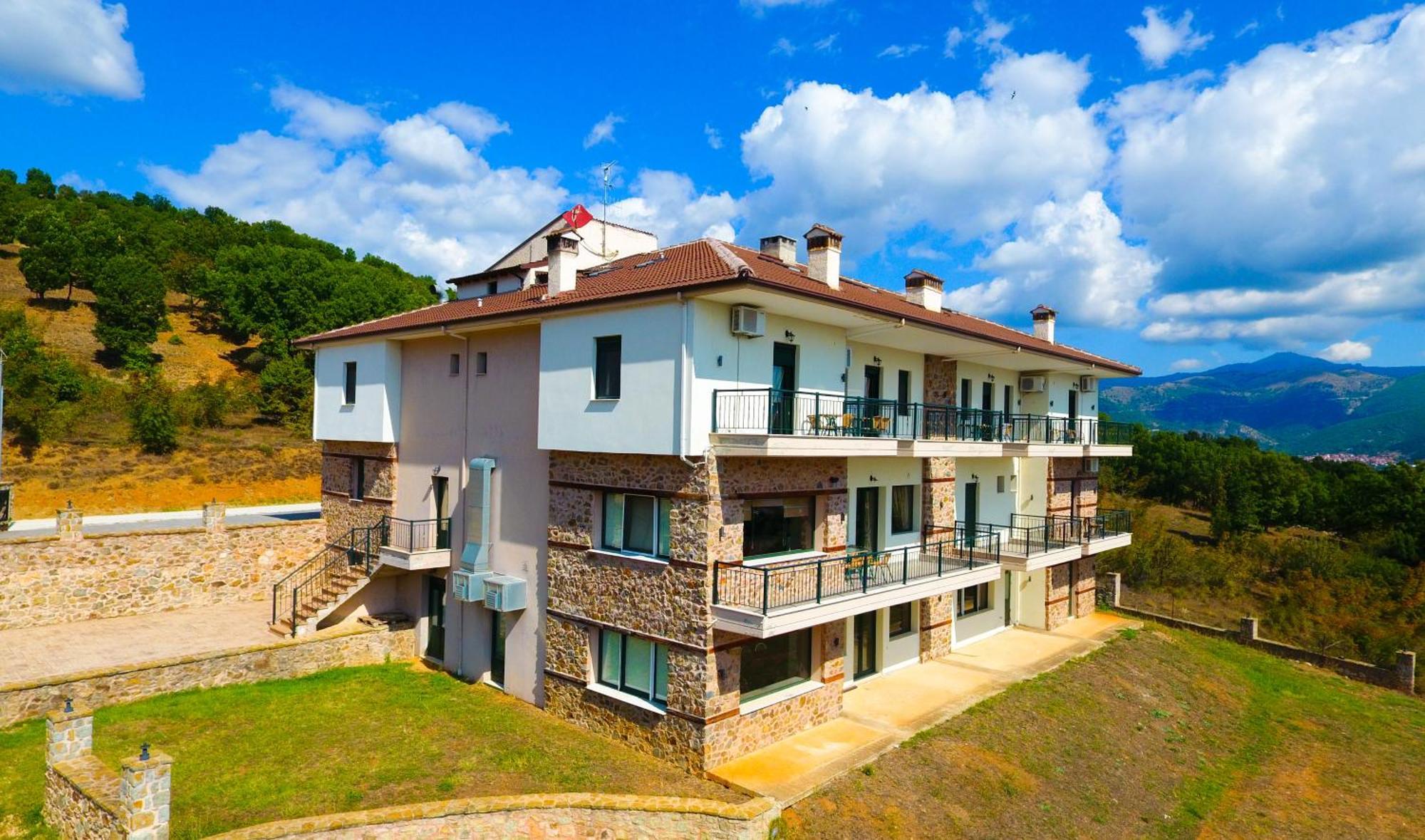 Hotel Agnanti Unique Hospitality 卡斯托里亚 外观 照片