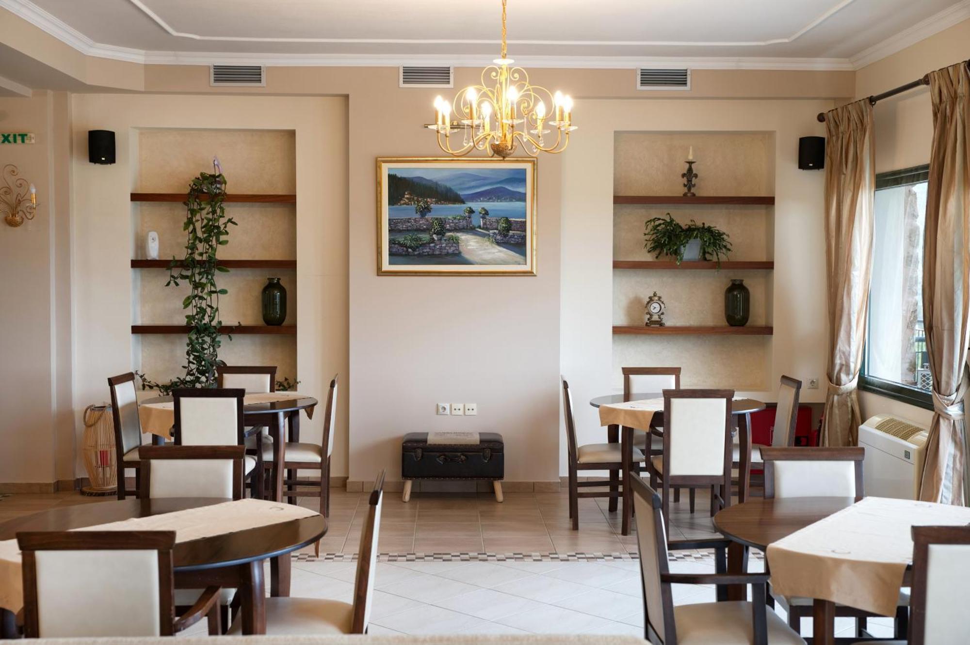 Hotel Agnanti Unique Hospitality 卡斯托里亚 外观 照片