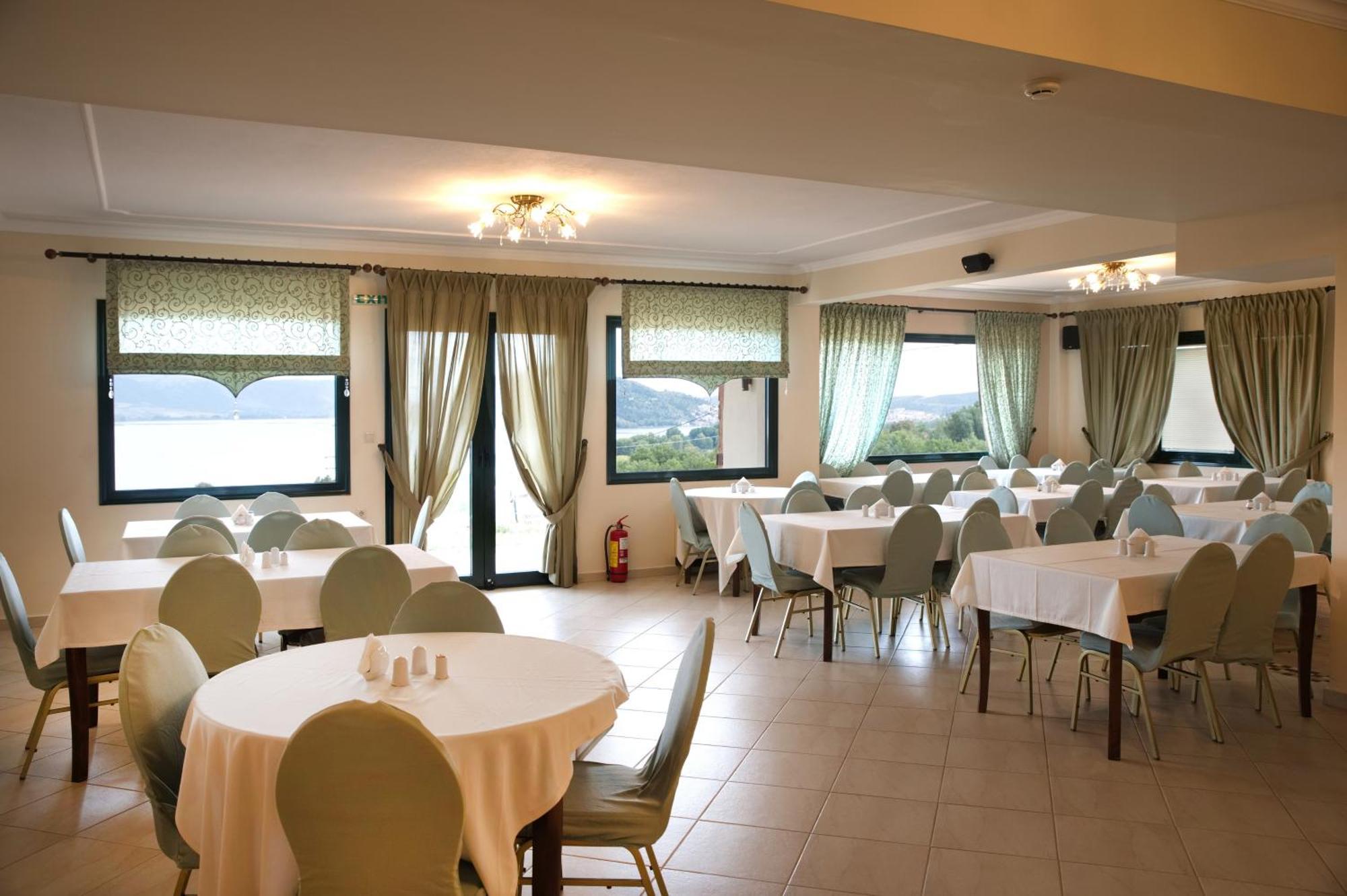 Hotel Agnanti Unique Hospitality 卡斯托里亚 外观 照片