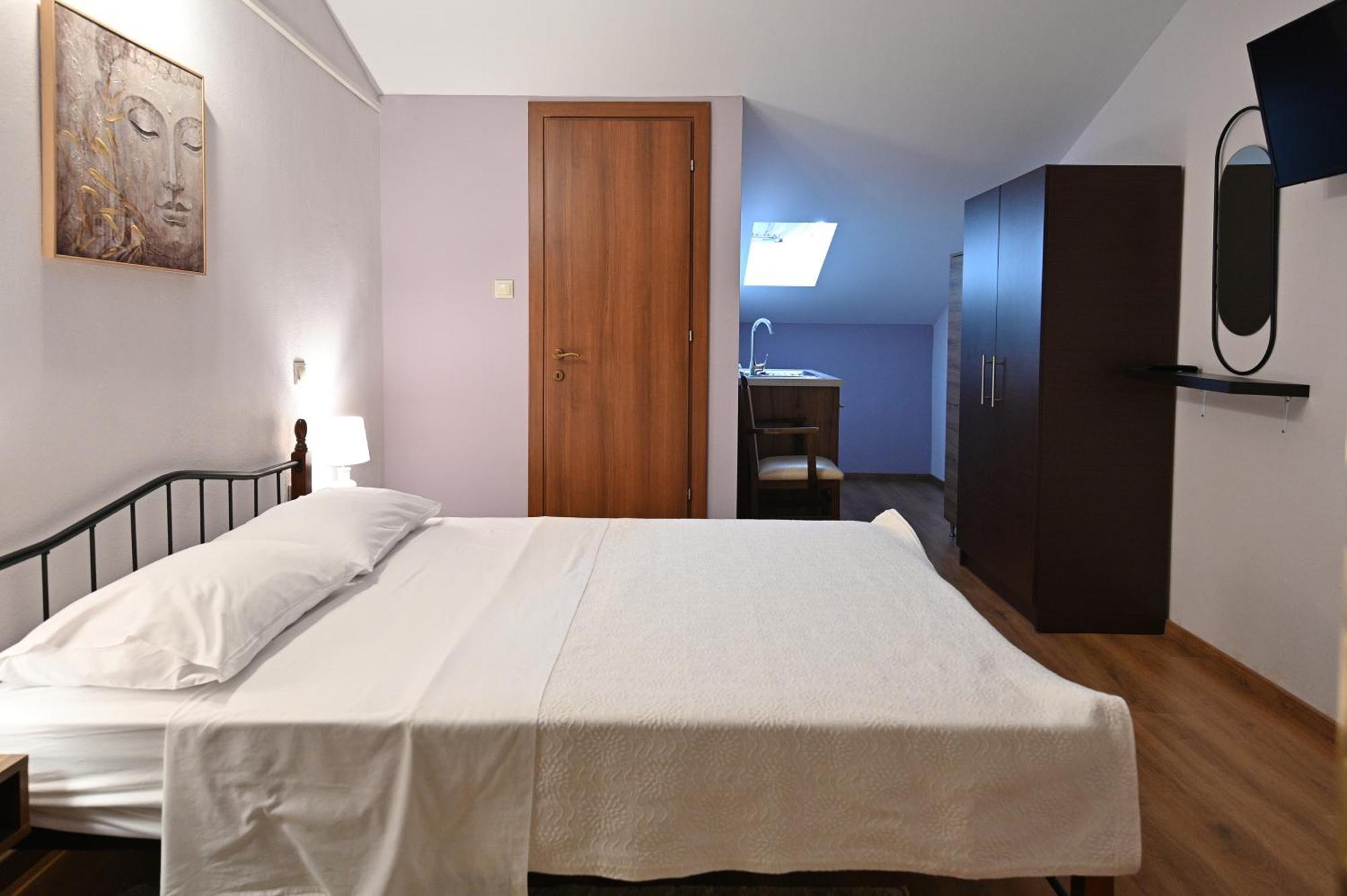 Hotel Agnanti Unique Hospitality 卡斯托里亚 外观 照片